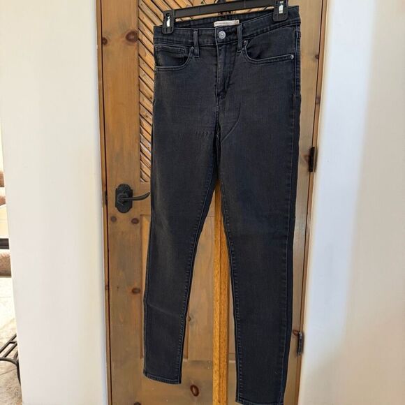 Levi’s (27 / 4) 721 High Rise Skinny Black Jeans - Classic Stretch Fit - Picture 1 of 6
